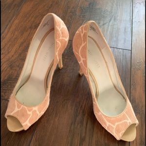 Nine West peep toe Faux Giraffe hair  4” heels